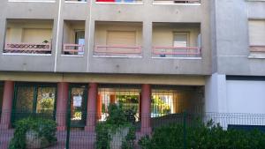 Appartements Bel et spacieux appartement de 84 m² avec parking tres proche du Metro Garibaldi : photos des chambres