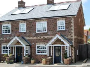 4 The Old Smithy - Brook