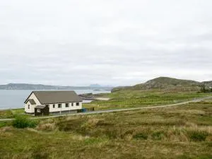 2 Bayview Bungalow - Aultgrishin