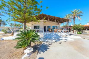 Villa Maria Beachfront Residence