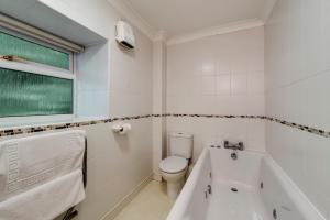 Crylla Valley Cottages - access to pool, gym, spa and more