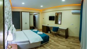 Deluxe Double Room With Transfer To Airport room in Monopoly Hotel