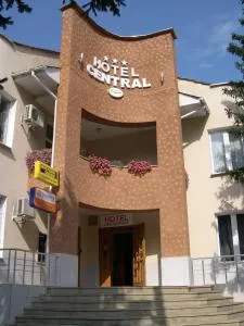 Central Hotel - Stroieşti