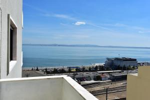 Apolonia 8 - LisbonBreaks