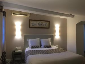 Hotels Hotel Du Pont Vieux : Chambre Triple Standard