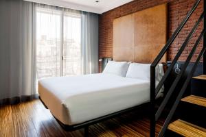 Duplex Suite room in Hotel Granados 83