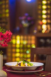 Sea Cliff Court Hotel & Luxury Apartments