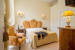 Deluxe Double Room with Shower room in Roma Central Guest House