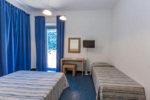 Hotels Hotel Colombo- Porto Corse : photos des chambres