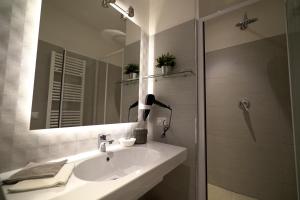 Double Room with Private Bathroom room in Olympic Charme