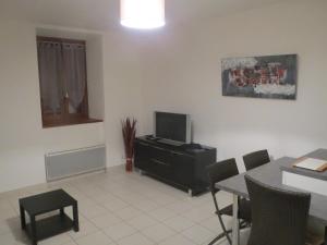 Appartements T1 centre ville Aubenas : photos des chambres