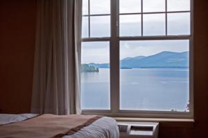 Grand Double Room with Lake View room in Fort William Henry Hotel