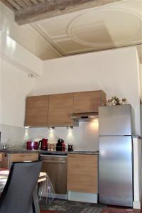 Appartement de caractère entre St Rémy et Avignon, 74m2, 2 à 4 personnes