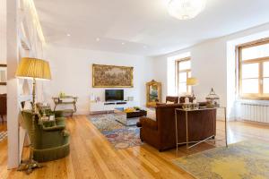Chiado 4-Bedroom Flat