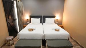 Phòng 2 Giường Đơn Hạng Bình Dân (Budget Twin Room)