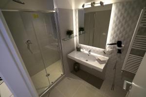 Double Room with Private Bathroom room in Olympic Charme