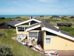 Four-Bedroom Holiday home in Hjørring 10