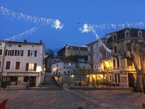 Maisons de vacances Entre l'eglise et la place : photos des chambres