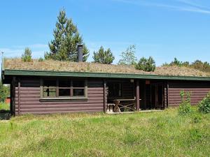 Two-Bedroom Holiday home in Læsø 12