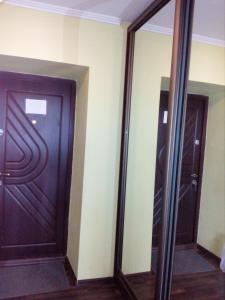 В центрі за драмтеатром.