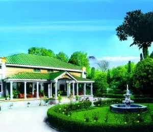 WelcomHeritage Taragarh Palace - بير