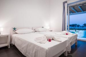 Three-Bedroom House room in Villa Maria with Private Swimming Pool