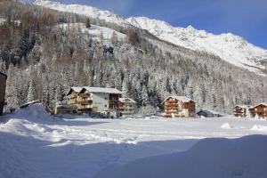 Panzi&oacute; Pension Heino Saas-Grund Sv&aacute;jc