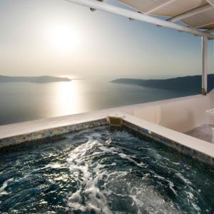 Gold Suites - Small Luxury Hotels of the World Santorini Greece