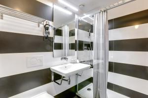 Hotels Hotel Opera Maintenon : photos des chambres