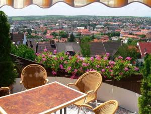 Ferienhaus Apartmanház Zalánki - 4hvězdičkové hotely ve městě Eger