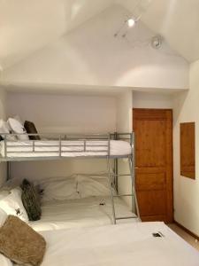 Appartements Les Ecureuils Squirrel Lodge : photos des chambres