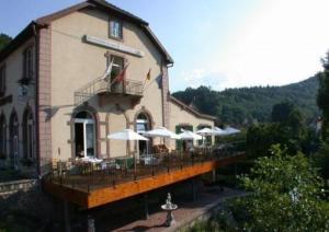 2 hvězdičkový hotel Hôtel Des Vosges Lutzelbourg Francie