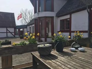 Præstøgaard - Mern