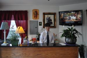 Golden Lion Motel