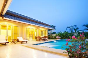 Villa with private pool