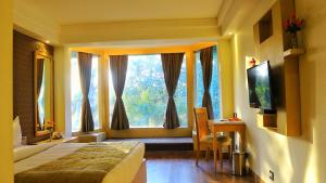 Dee Marks Airport Hotel & Resorts