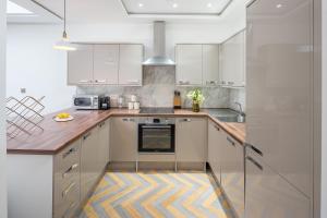 London Regents Luxury Apartments