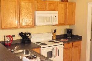 Three-Bedroom House room in 3 Bedroom Kissimmee Area Home
