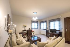 Blue Aura Family Apartment