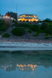 Cliff House Beachfront Villas