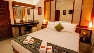 Bar Oz Riverside Guesthouse - Kampong Cham