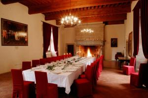 Hotels Chateau Des Ducs De Joyeuse : photos des chambres