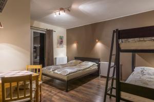 Pokoje Gościnne CYKADA