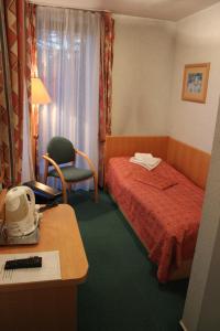 Single Room with Balcony room in OWS Farys