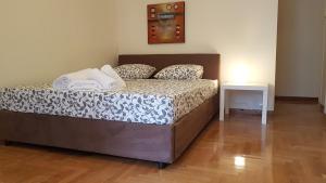 Menta errathens Apartment - Athens Center, 5 BD, 2 BATH