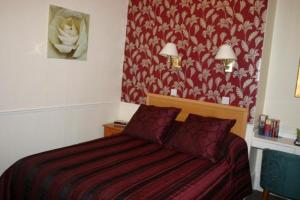 Double Room room in Five Rise Locks Hotel