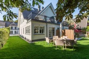 Ferienhaus Ostseehaus Seegras mit Kamin - Prerow