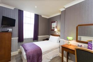 Classic Single Room room in The Clarendon Hotel