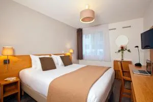 塞祖尔阿菲尔潘定查尔斯戴高乐酒店 - 诺瓦西勒塞克