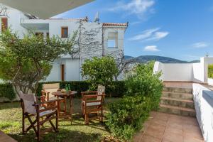 Maistros Apartments Skopelos Greece